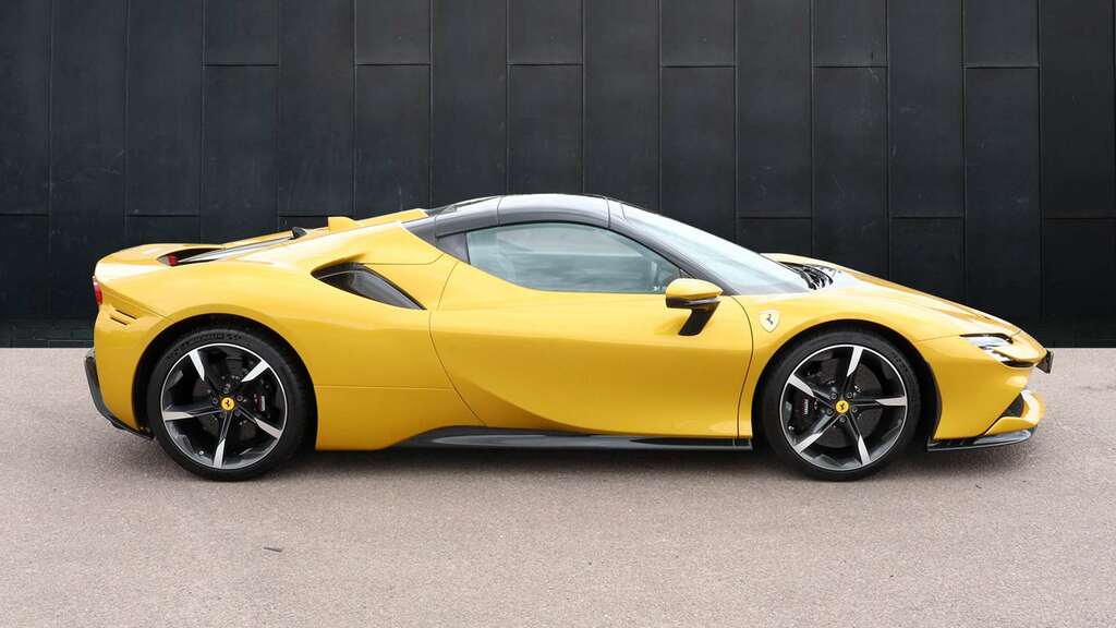 Ferrari Sf90 Spider 4.0T V8 7.9Kwh F1 Dct 4Wd Euro 6 Ss 2022 Yellow #2