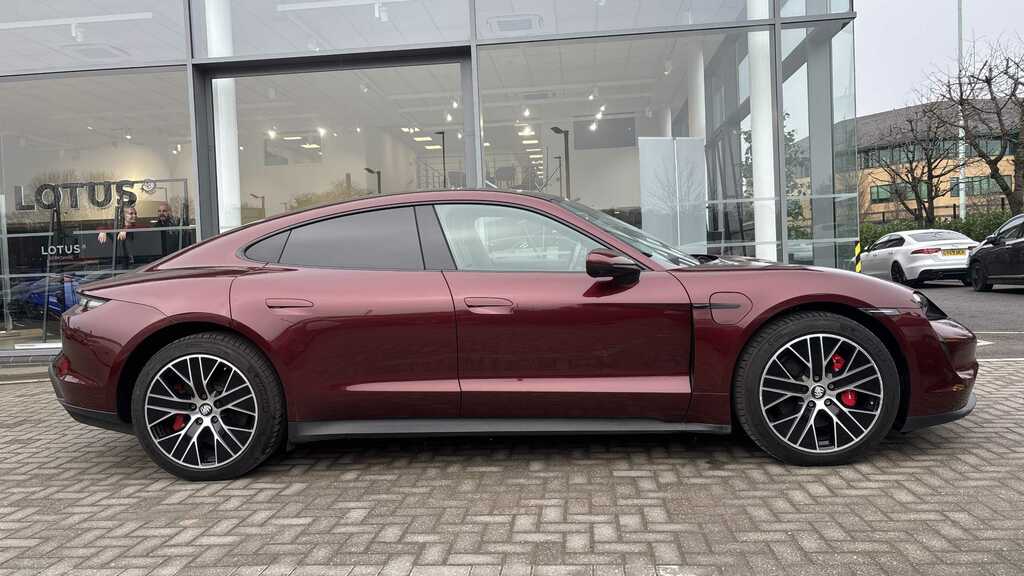Porsche Taycan 420Kw 4S 93Kwh 2021 GF71LLD Red #4
