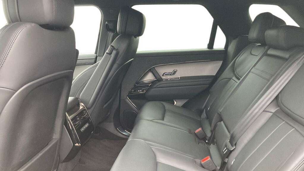Land Rover Range Rover Sport 3.0 D250 Dynamic Se 2025 BK75LFE Blue #4