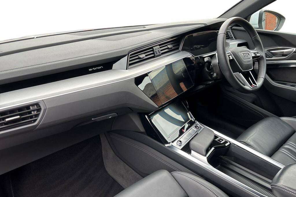 Audi Q8 e tron 300Kw 55 Quattro 114Kwh S Line 2023 NL73VWP White #2