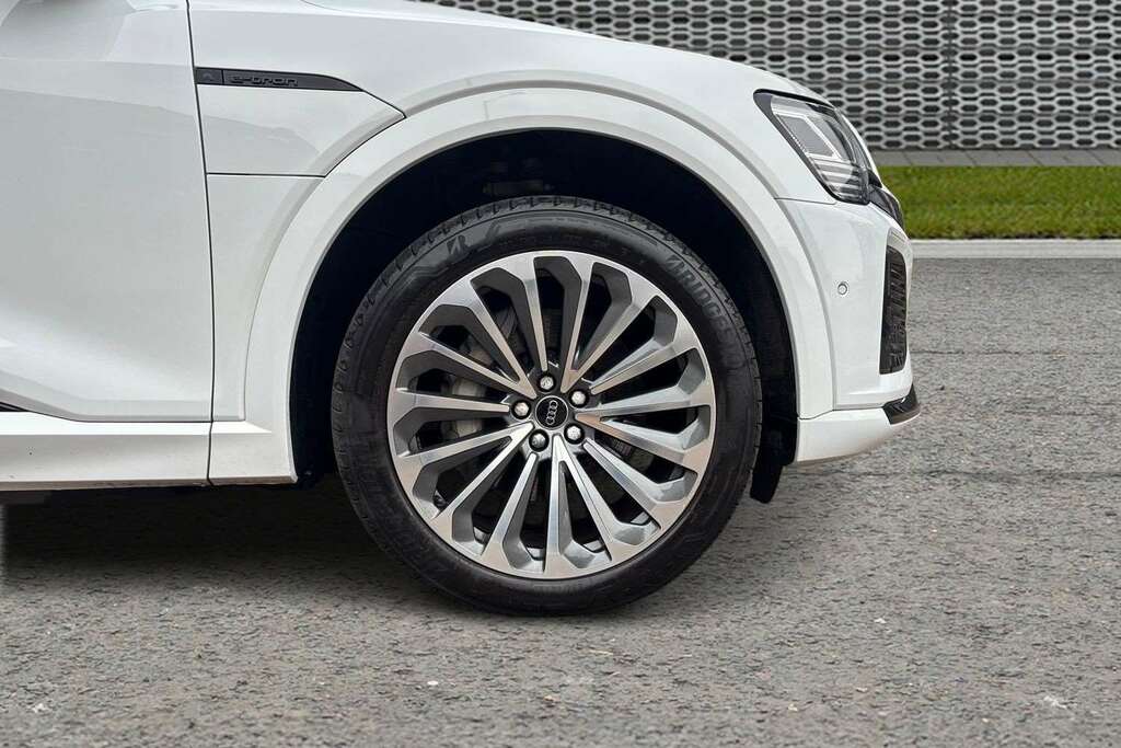 Audi Q8 e tron 300Kw 55 Quattro 114Kwh S Line 2023 NL73VWP White #5