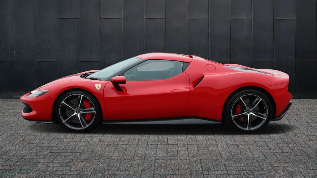 Ferrari 296 GTB 3.0T V6 7.45Kwh F1 Dct Euro 6 Ss 2023 Red #4