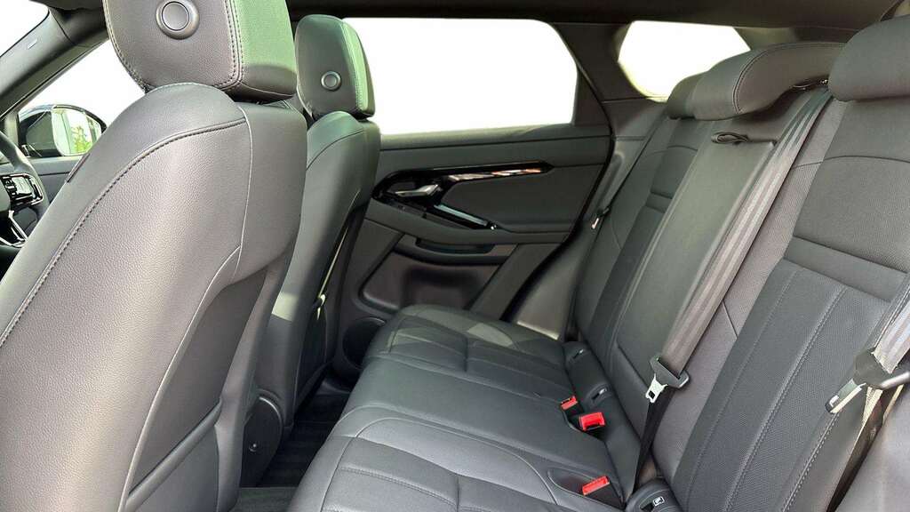 Land Rover Range Rover Evoque 2.0 D200 Edition 2025 KU75UUX Black #4