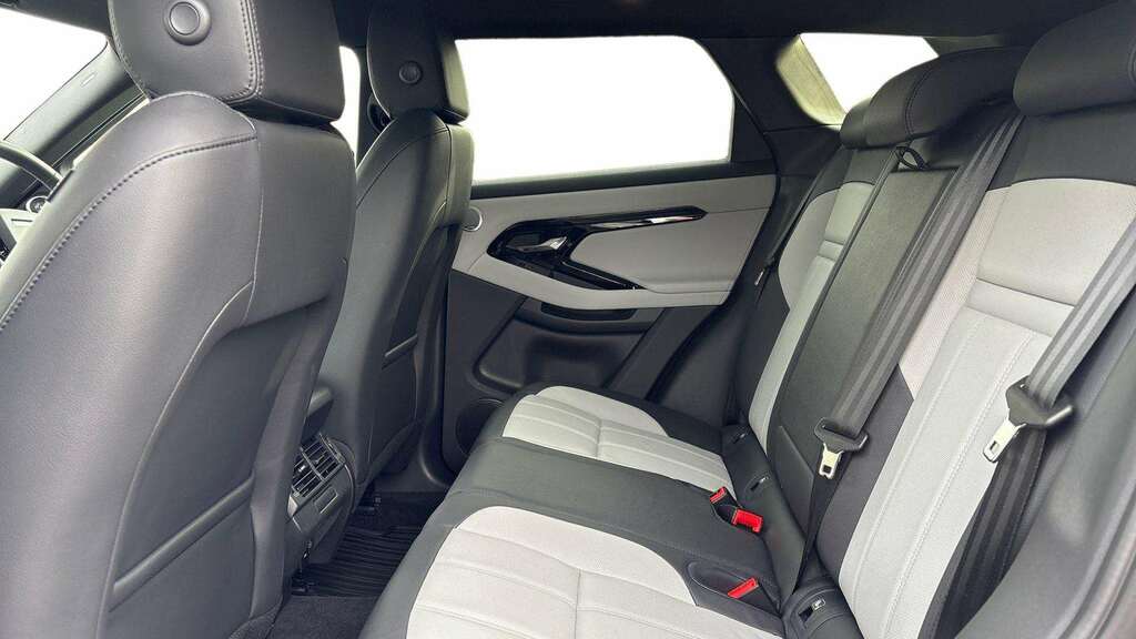 Land Rover Range Rover Evoque 2.0 D200 Edition 2025 GN75TTE Black #4