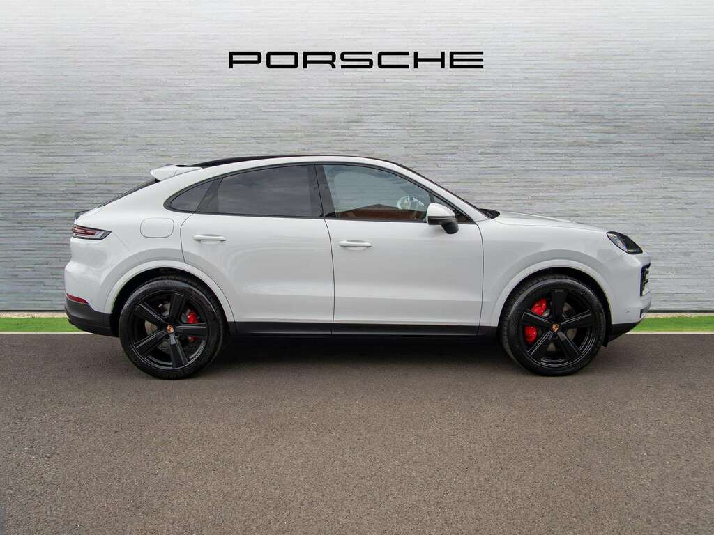 Porsche Cayenne S Coupe 2026 FJ75SXN White #3