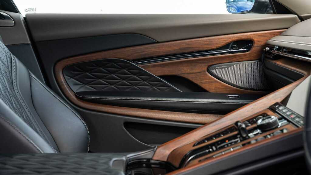 Aston Martin DB12 V8 2023 Black #22