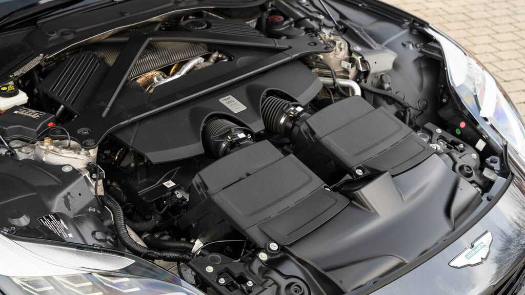 Aston Martin DB12 V8 2023 Black #31