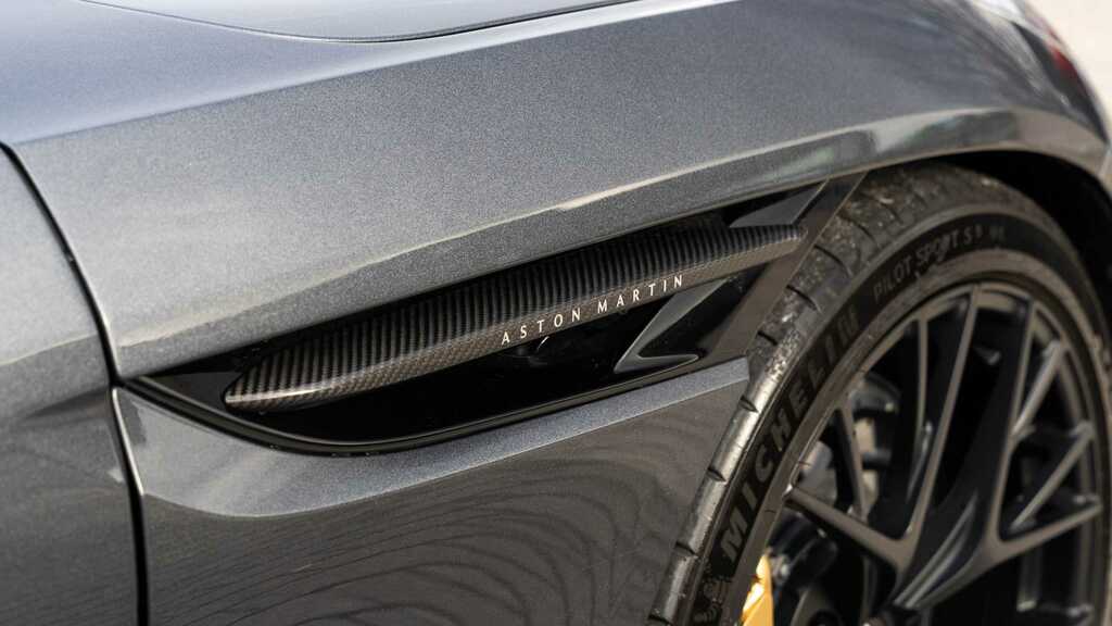Aston Martin DB12 V8 2023 Black #25