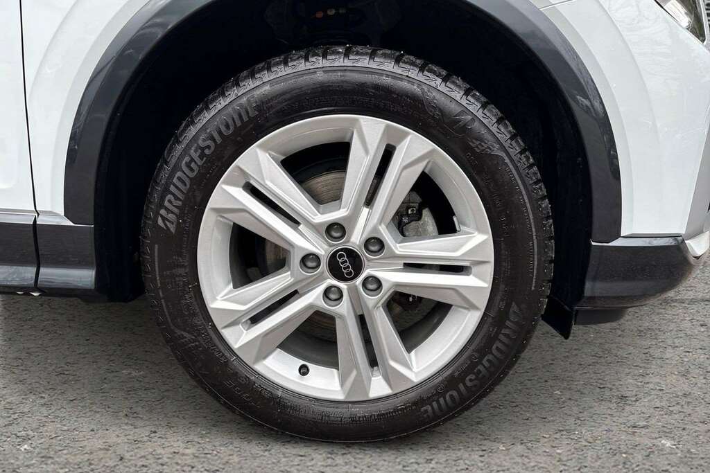 Audi Q2 35 Tfsi Sport S Tronic 2025 MM25LPJ White #5