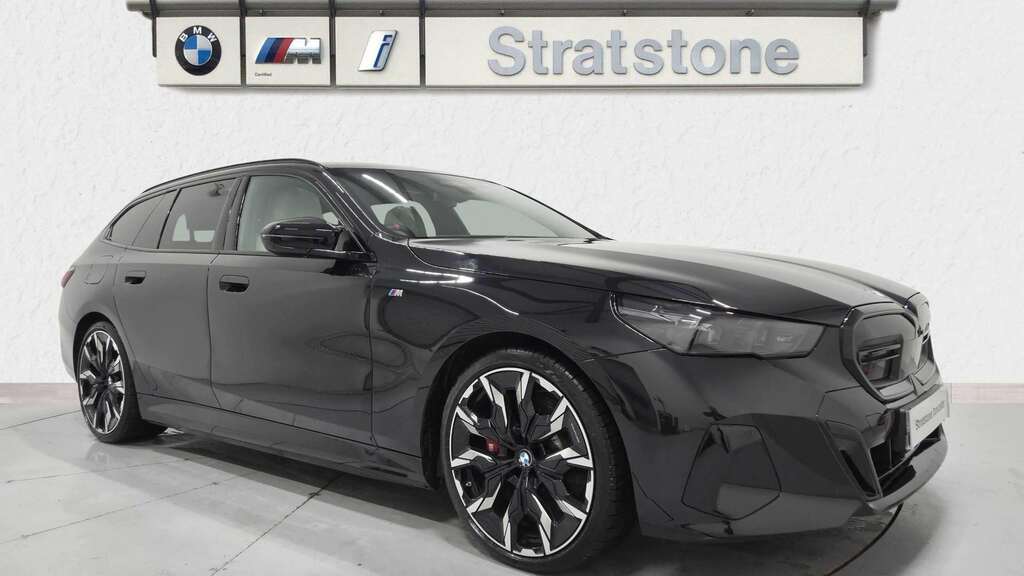 BMW i5 442Kw M60 Xdrive 84Kwh 2025 YM75TKV Black