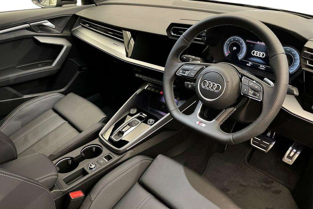 Audi A3 1.5 Tfsi 150 S Line S Tronic 2025 DF75ZXB Black #6