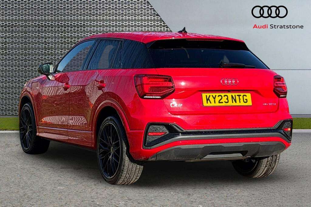 Audi Q2 35 Tfsi Black Edition S Tronic Cs 2023 KY23NTG Red #3