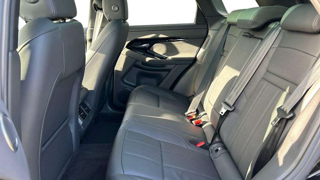 Land Rover Range Rover Evoque 2.0 D200 Edition 2025 RV75XKX Black #4