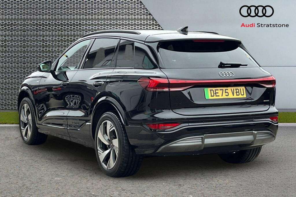 Audi Q6 E-Tron 285Kw Quattro 100Kwh S Line 2025 Black #3