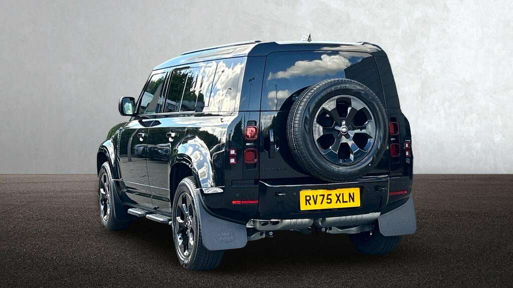 Land Rover Defender 110 3.0 D250 X-dynamic Se 110 2025 RV75XLN Black #2