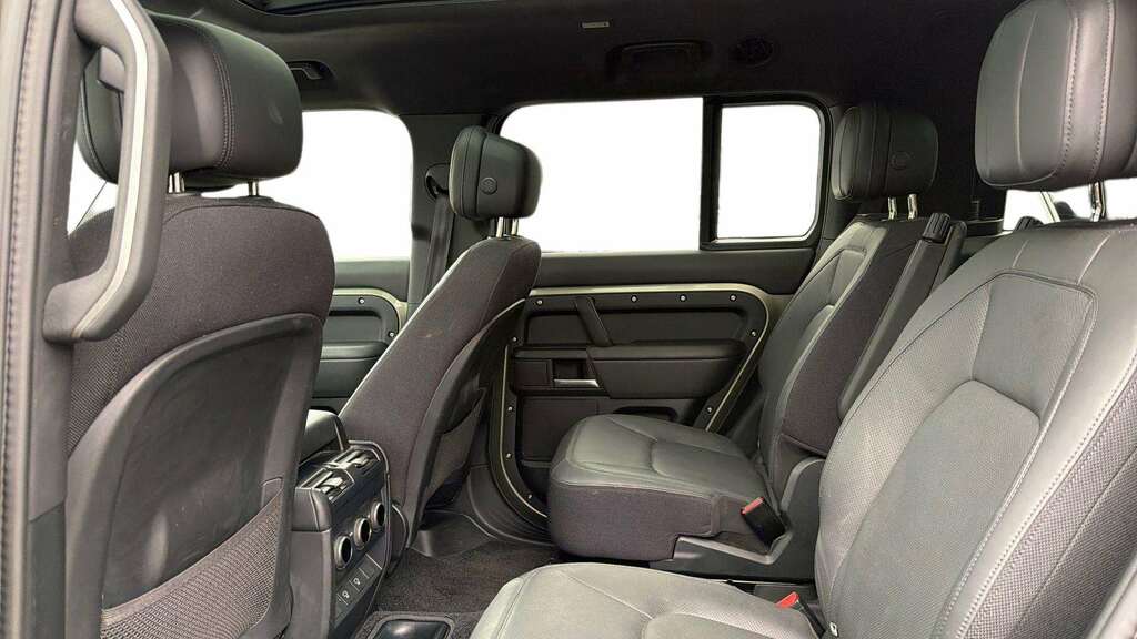 Land Rover Defender 130 3.0 D350 X 130 7 Seat 2024 KW74WLA Green #4