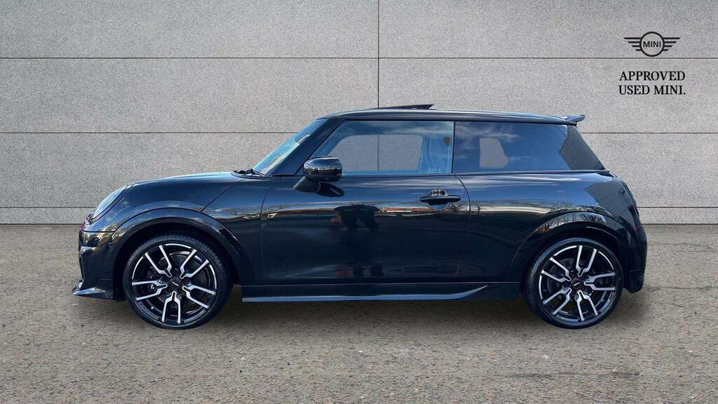 Mini Hatch 1.5 C Sport Level 3 2024 YA24ACZ Black #4