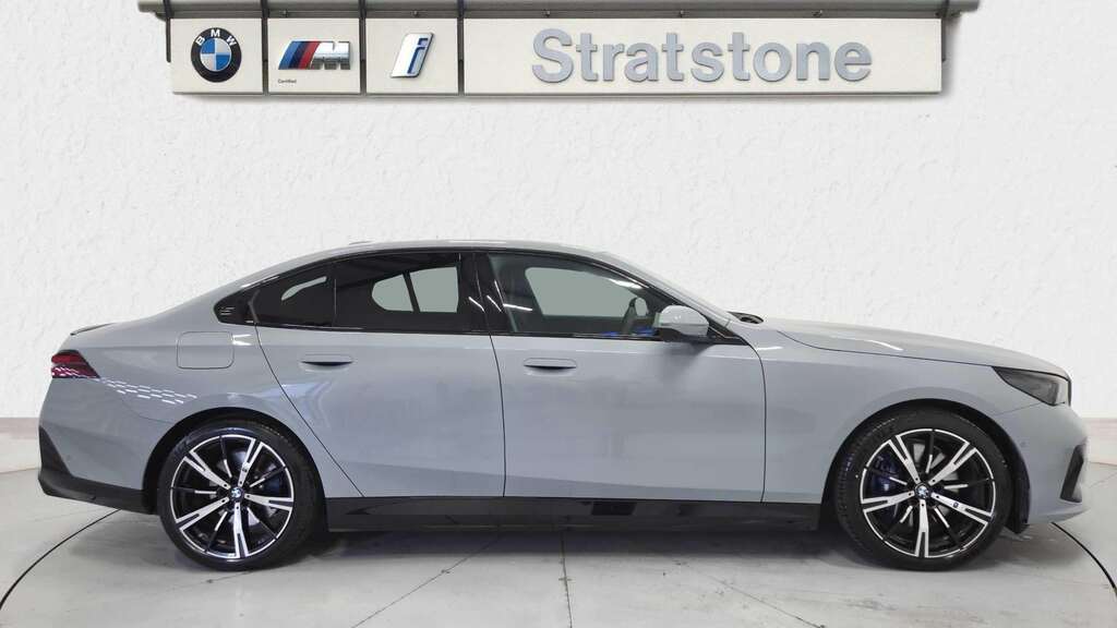 BMW i5 250Kw Edrive40 M Sport Pro 84Kwh 2025 YM75TKY Grey #3