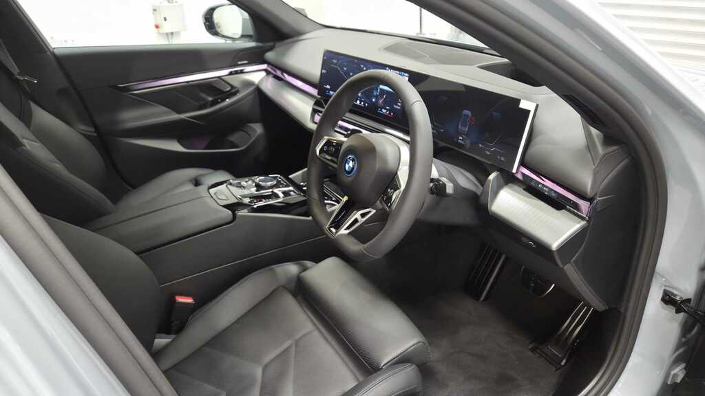 BMW i5 250Kw Edrive40 M Sport Pro 84Kwh 2025 YM75TKY Grey #6