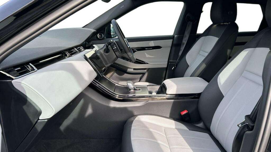 Land Rover Range Rover Evoque 2.0 D200 Dynamic Se 2025 LJ75TMV Black #2