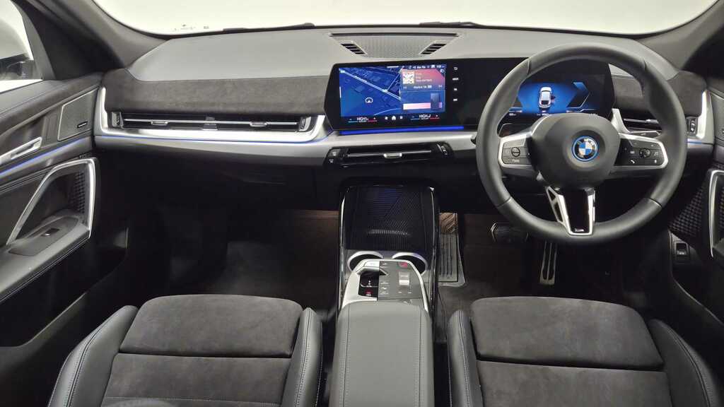 BMW iX2 150Kw Edrive20 Shadow Edition 65Kwh 2025 YM75CVG White #4