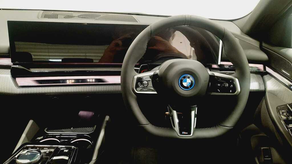 BMW i5 250Kw Edrive40 M Sport 84Kwh 2025 YP75UMA White #5