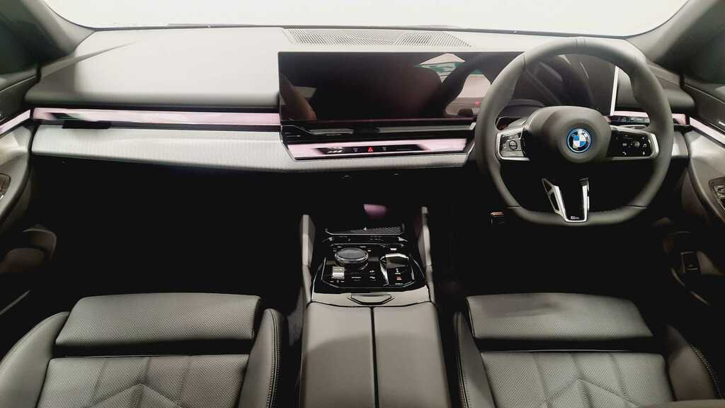 BMW i5 250Kw Edrive40 M Sport 84Kwh 2025 YP75UMA White #4