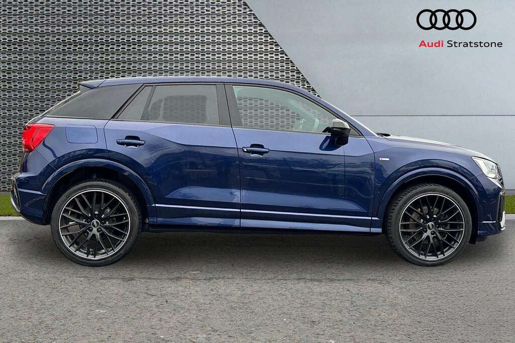 Audi Q2 35 Tfsi Black Edition S Tronic 2022 ML72DWY Blue #4