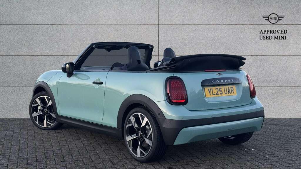 Mini Hatch 2.0 S Exclusive 2025 Green