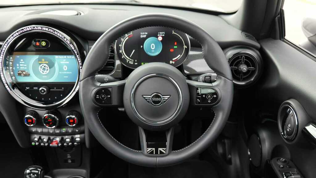 Mini Hatch 1.5 Cooper Exclusive Premium Plus 2024 YY24UHN Silver #5