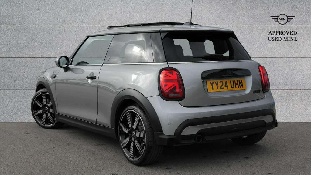 Mini Hatch 1.5 Cooper Exclusive Premium Plus 2024 YY24UHN Silver #2