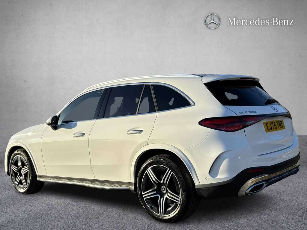 Mercedes-Benz GLC Class 300 4Matic Amg Line Prem Pan 9G-tronic 2025 EJ75YNT White #2