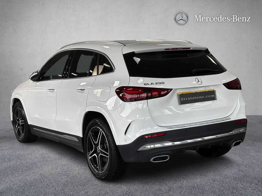 Mercedes-Benz GLA Class 200 Amg Line Executive 2025 PK75XMX White #4