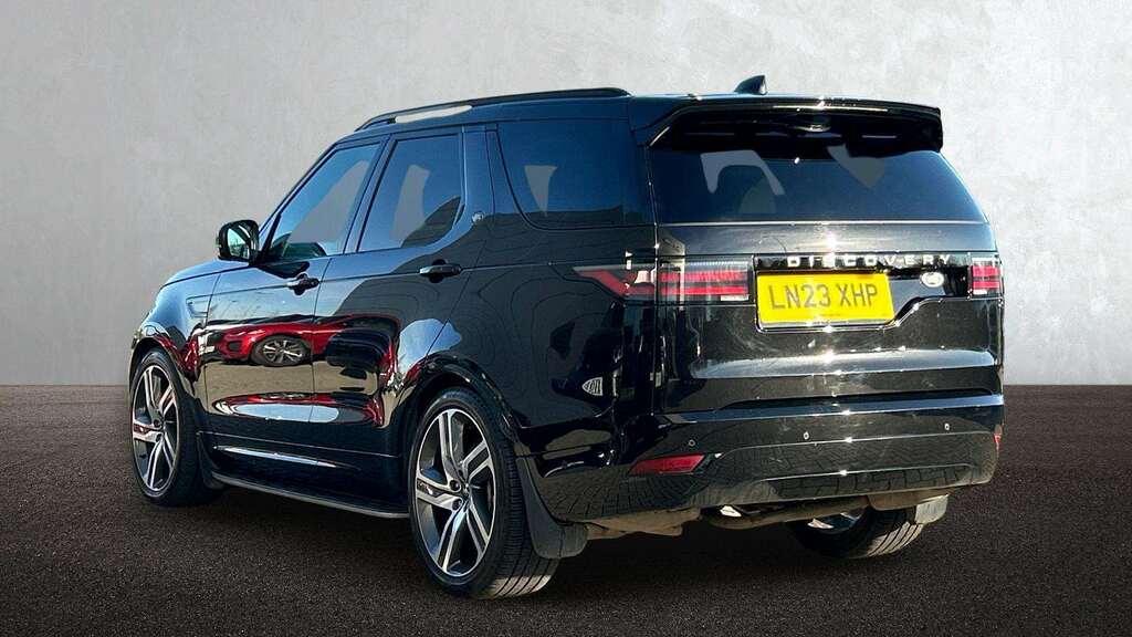 Land Rover Discovery 3.0 D300 R-dynamic Hse 2023 Black #2