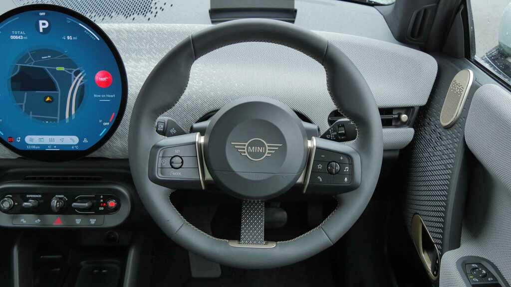 Mini Hatch 135Kw E Exclusive Level 2 41Kwh 2025 YK25ODZ Green #5