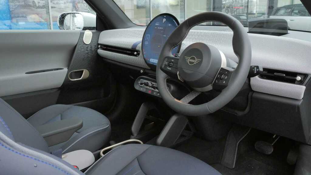 Mini Hatch 135Kw E Exclusive Level 2 41Kwh 2025 YK25ODZ Green #6