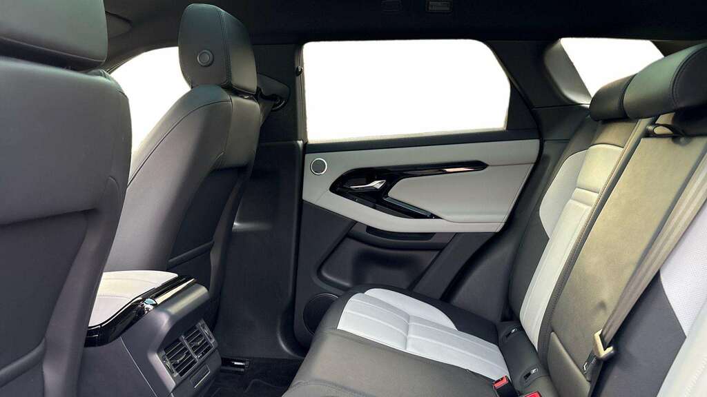 Land Rover Range Rover Evoque 2.0 D200 Edition 2025 FG25RVZ Black #4