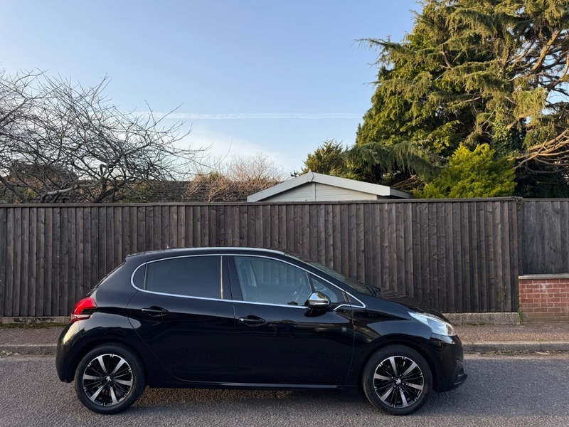 Peugeot 208 S S Tech Edition KN19AWY Black #2