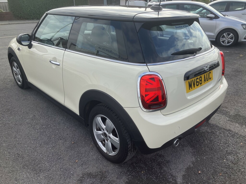 Mini Hatch Hatchback 1.5 Cooper 3-Door Hatch 201868 MV68AUC White #4