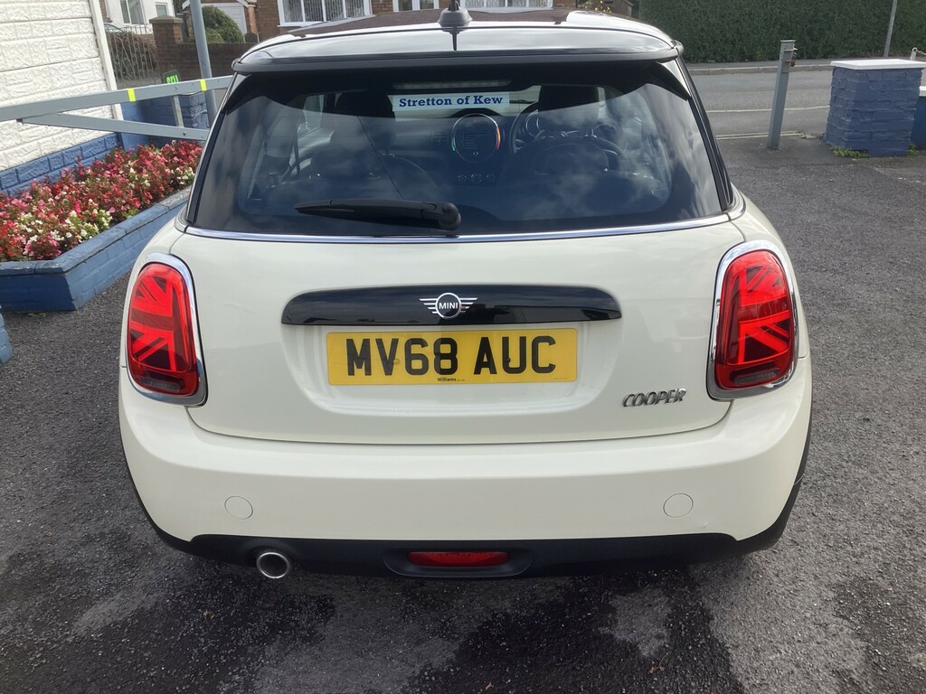 Mini Hatch Hatchback 1.5 Cooper 3-Door Hatch 201868 MV68AUC White #3