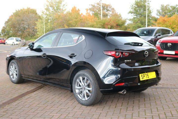 Mazda 3 Centre-line 2.5 E-skyactiv G 140 Mhev - 2025 SP75DHD Black #5