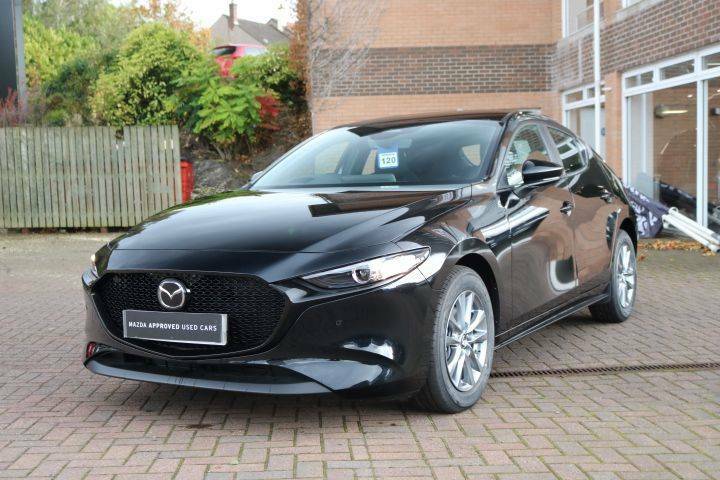 Mazda 3 Centre-line 2.5 E-skyactiv G 140 Mhev - 2025 SP75DHD Black #3