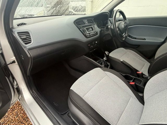 Hyundai I20 1.4 Se Hatchback RA15LYR Silver #3
