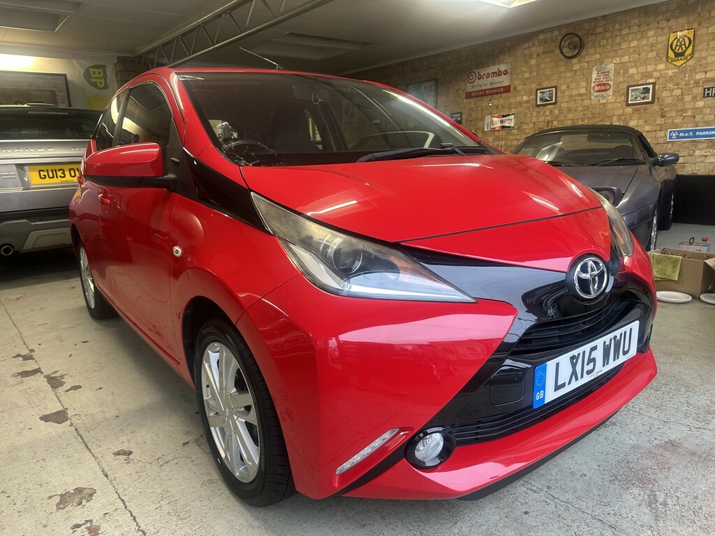 Toyota Aygo 1.0 Vvt-i X-pression Red