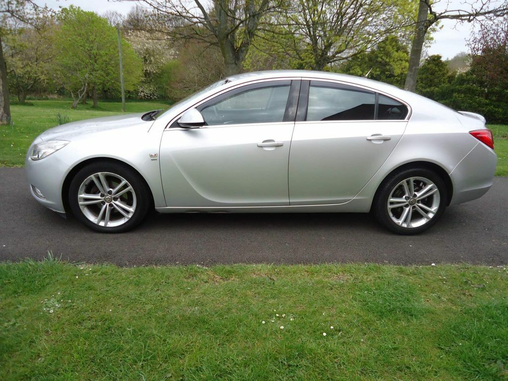 Vauxhall Insignia 1.8 16V Sri Silver #2
