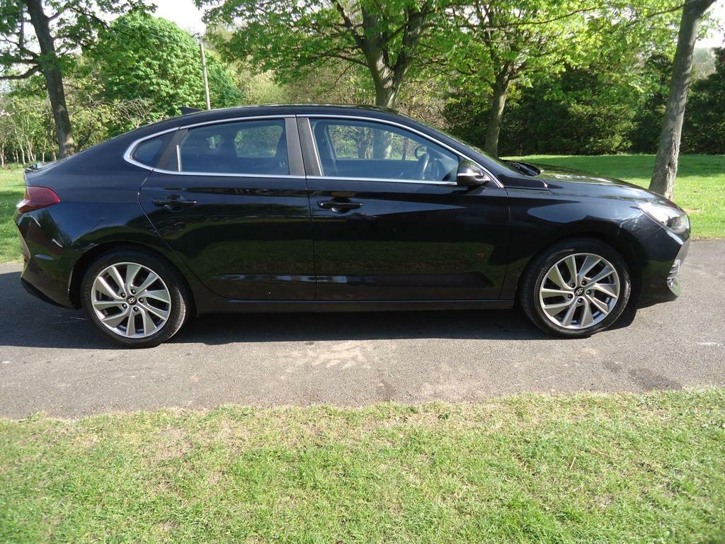 Hyundai I30 1.4 T-gdi Se Nav Fastback Euro 6 S S NC68XKP Black #4