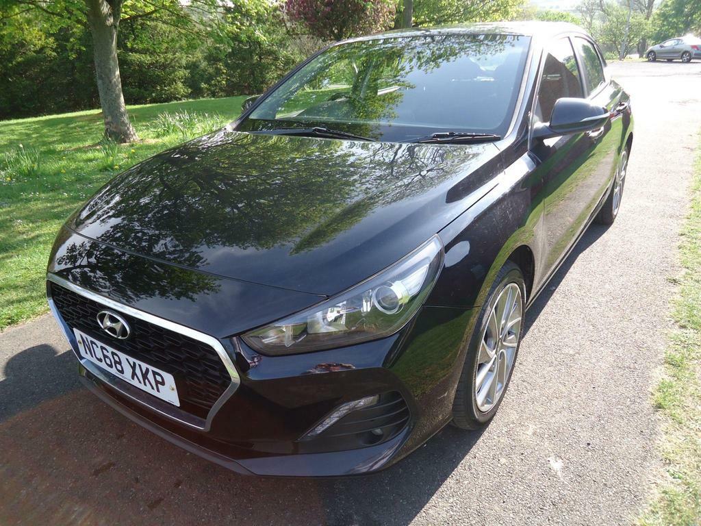 Hyundai I30 1.4 T-gdi Se Nav Fastback Euro 6 S S Black