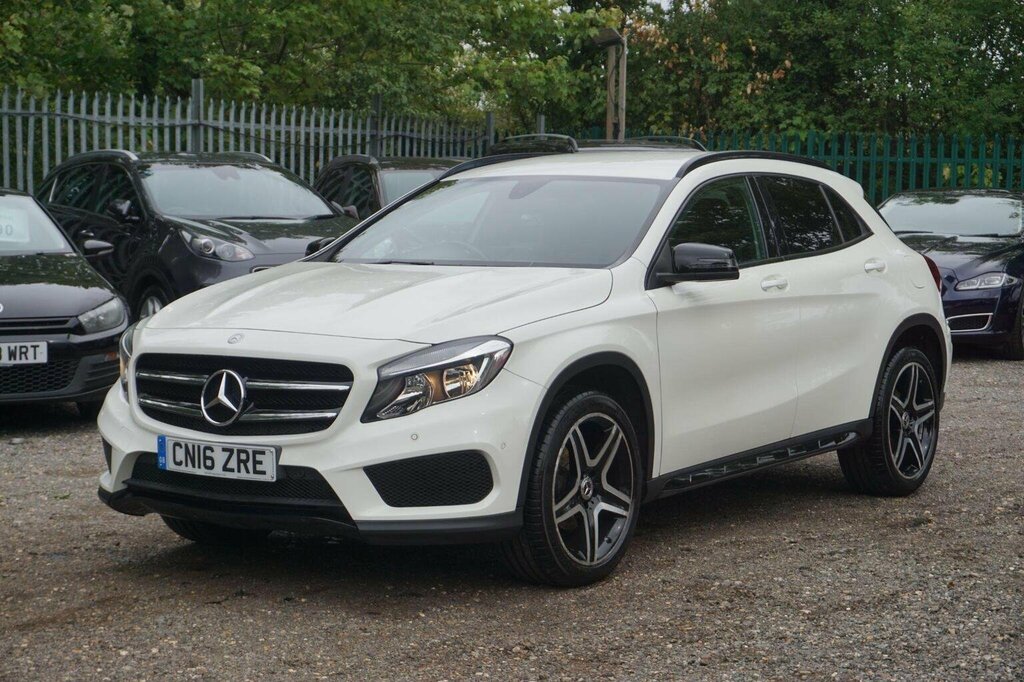 Mercedes-Benz GLA Class Suv 2.1 Gla200d Amg Line Executive 7G-dct 4Matic CN16ZRE White #5