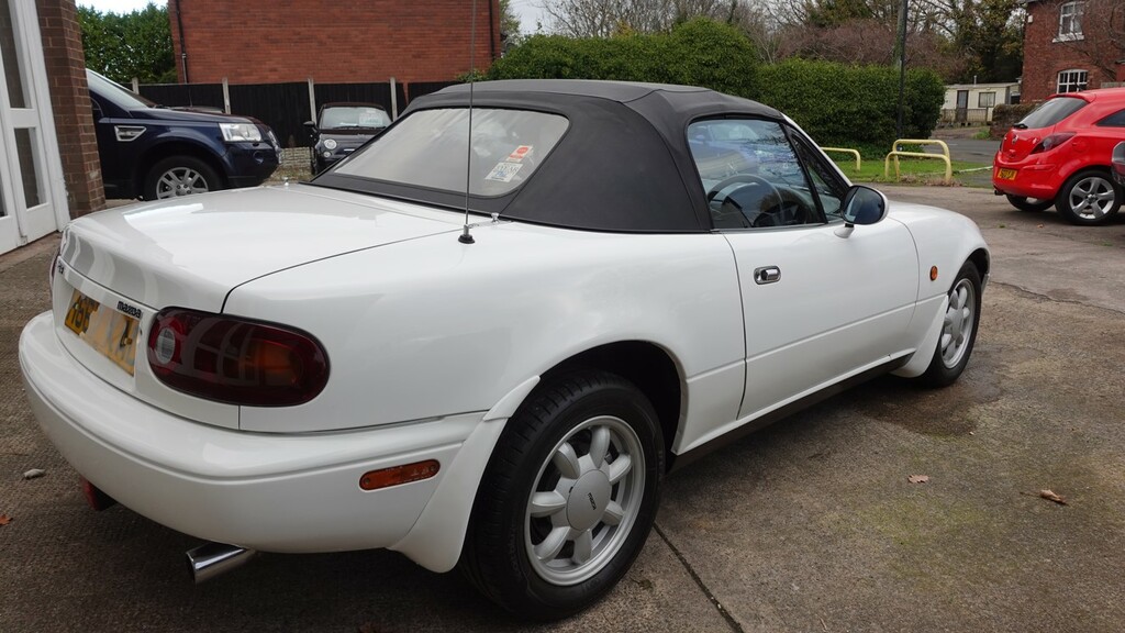 Mazda MX-5 1.6 Eunos Silver #4