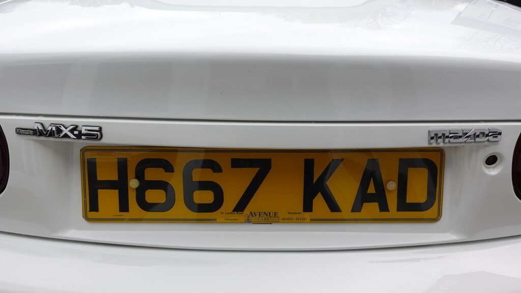 Mazda MX-5 1.6 Eunos Silver #12